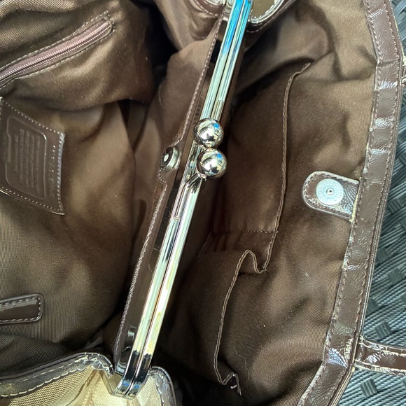 COACH BAG,Coach Brown and Tan Signature Shoulder Bag - Picture 11 of 16